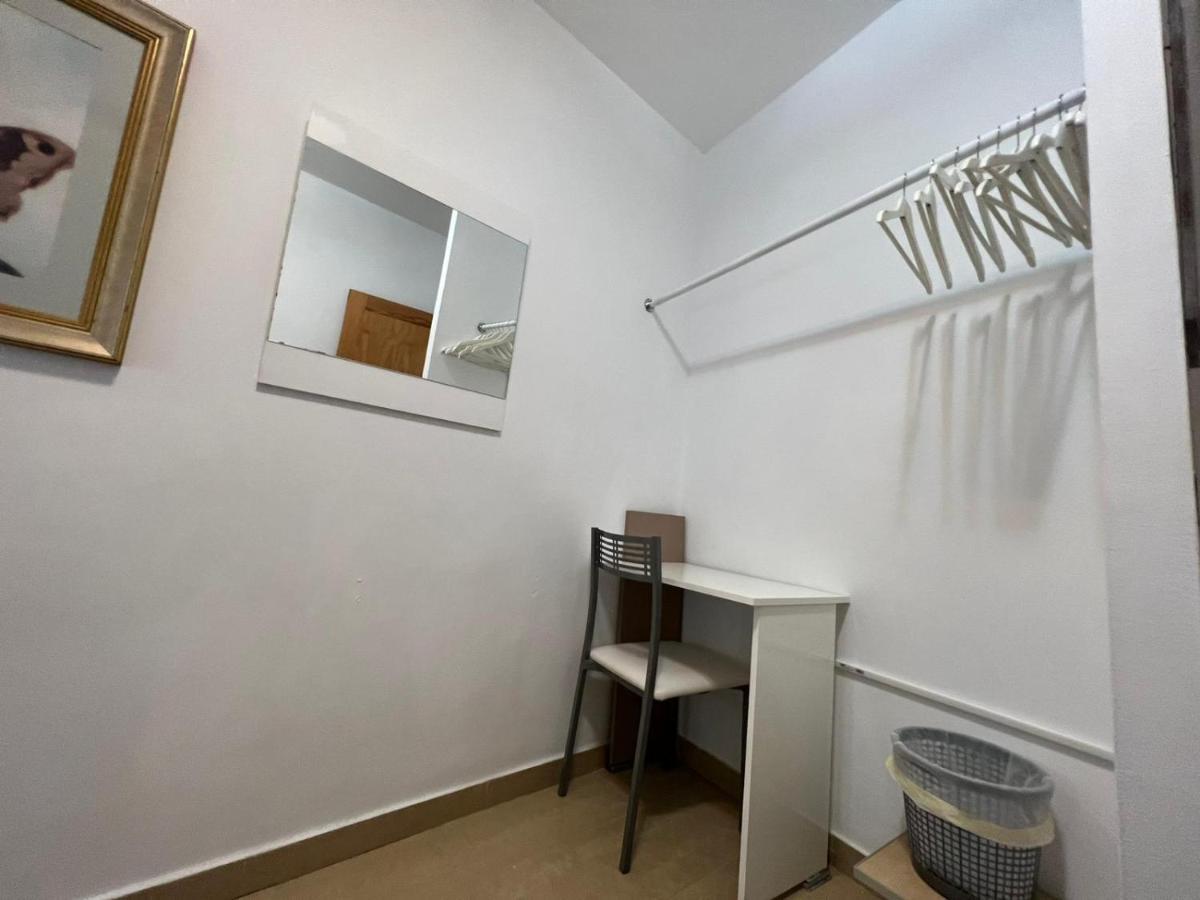 Alcamar Habitacion Privada Con Bano Compartido Cerca Al Mar! Alcalá de Henares Exterior foto